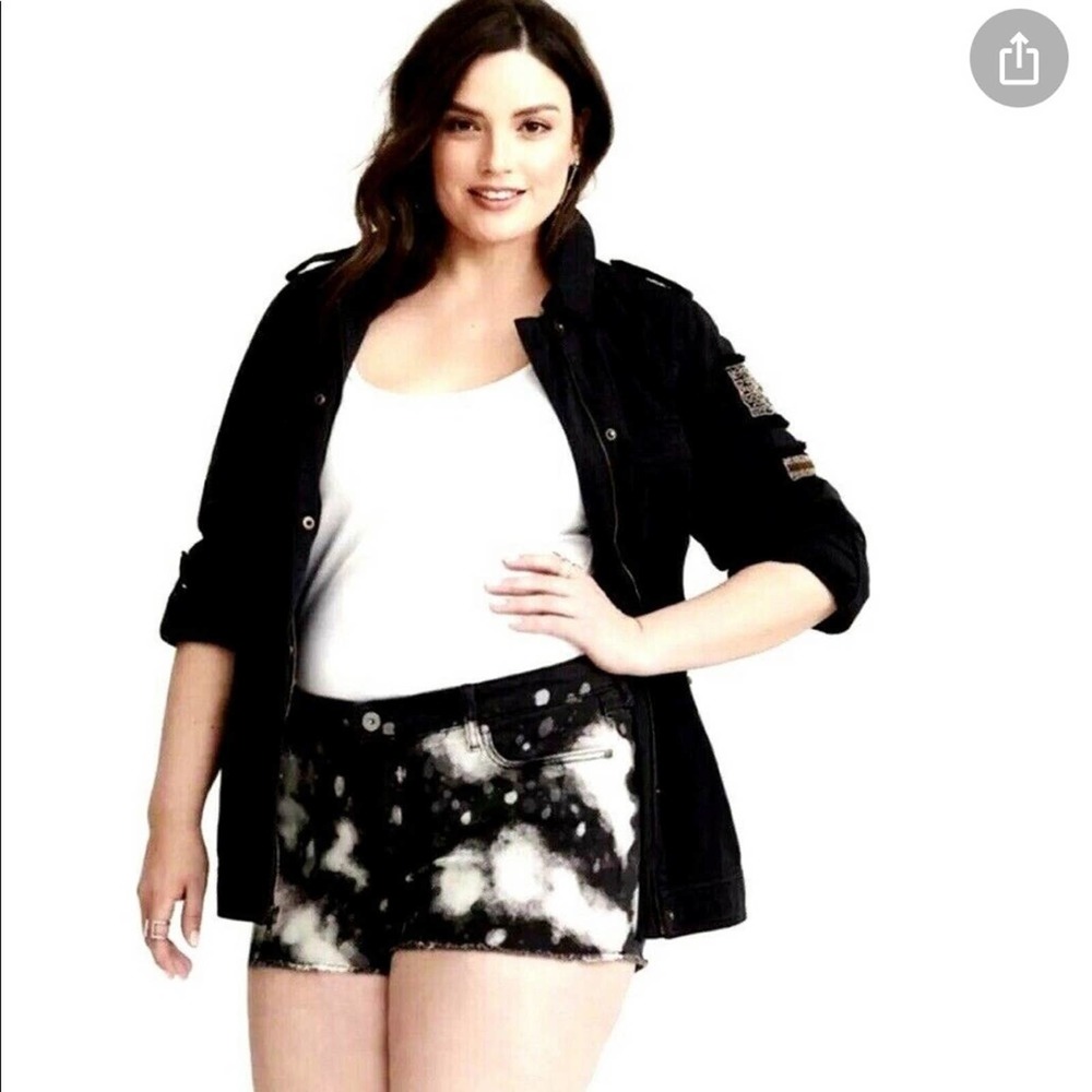 Torrid Distressed Acid Wash Jean Shorts 20